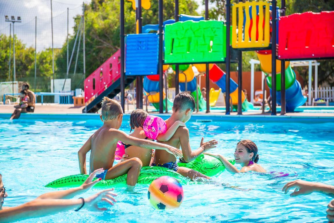 Village & Camping La Foce Valledoria  Zewnętrze zdjęcie